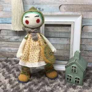 Doll with Bonnet AD30CMBP-5